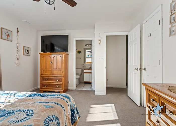 Charming 3-bedroom, 2-bathroom Townhouse Perfectly Located Near The Boardwalk Apartamento
