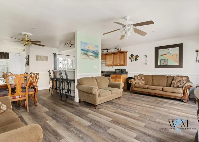 Charming 3-bedroom, 2-bathroom Townhouse Perfectly Located Near The Boardwalk Ocean City